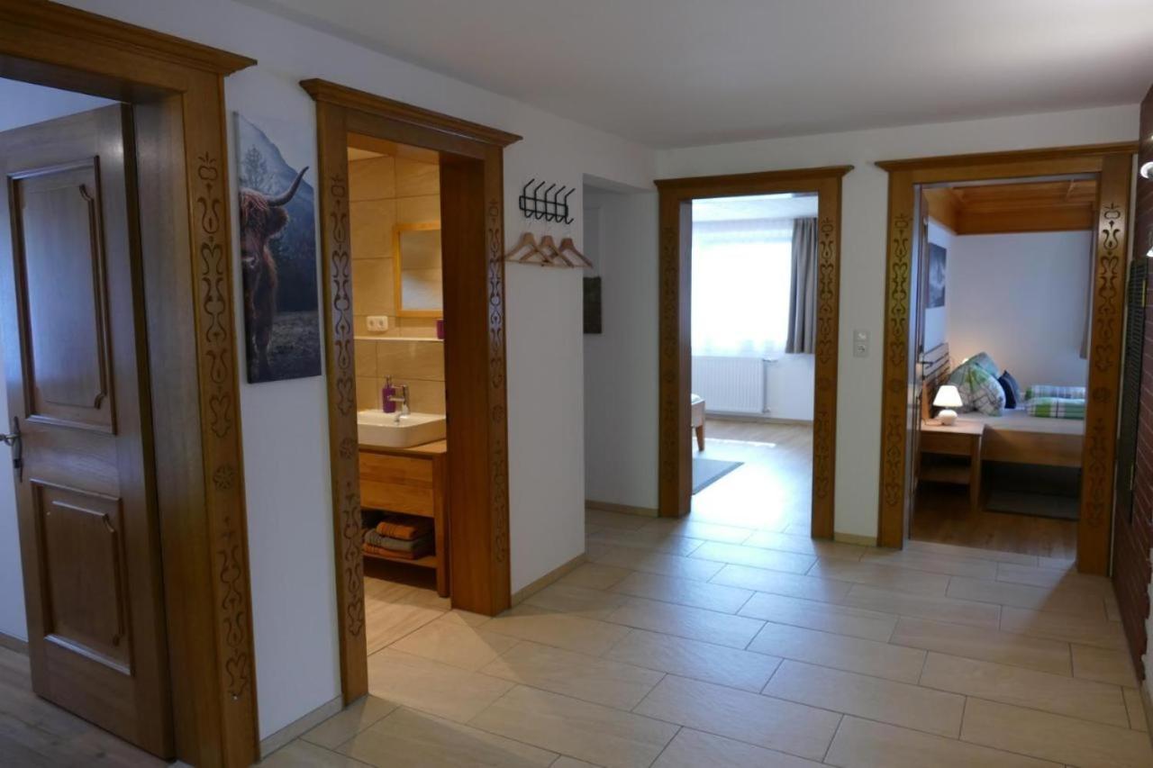 Alpenbauernhaus Konzett Schruns Szoba fotó